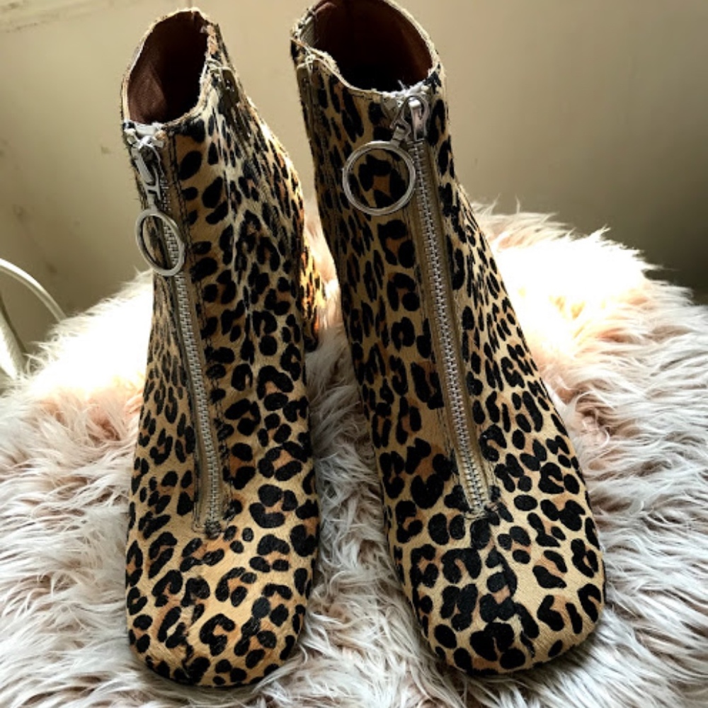 Jeffrey Campell Leopard Fur Ankle Boots -- 8.5 - Picture 2 of 5